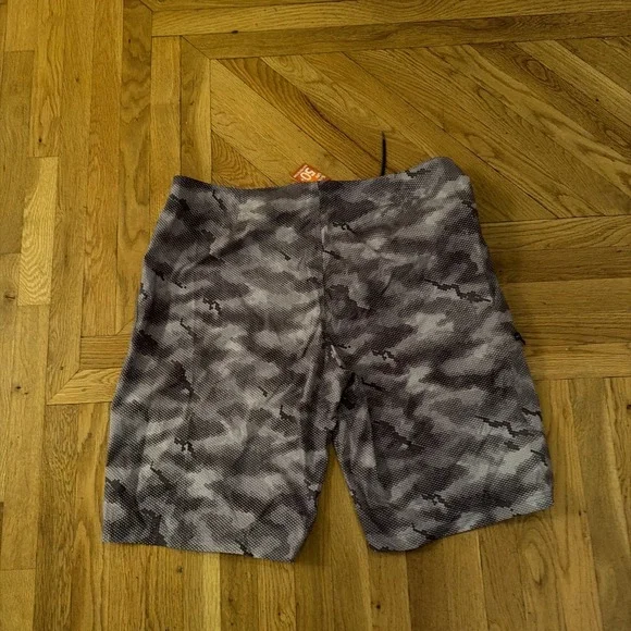 Simms Surf Shorts Hex Camo Size 40 New - Picture 5 of 5